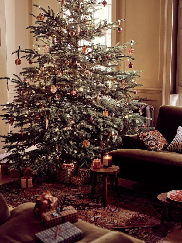 Plum and Ashby Festive Candle Fir Balsam & Winter Berries 