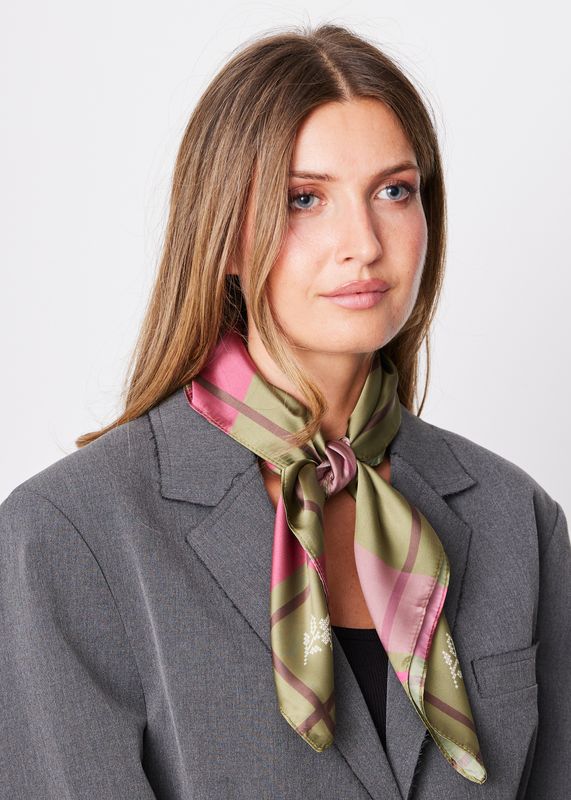 SUI AVA Tartan Scarf Army