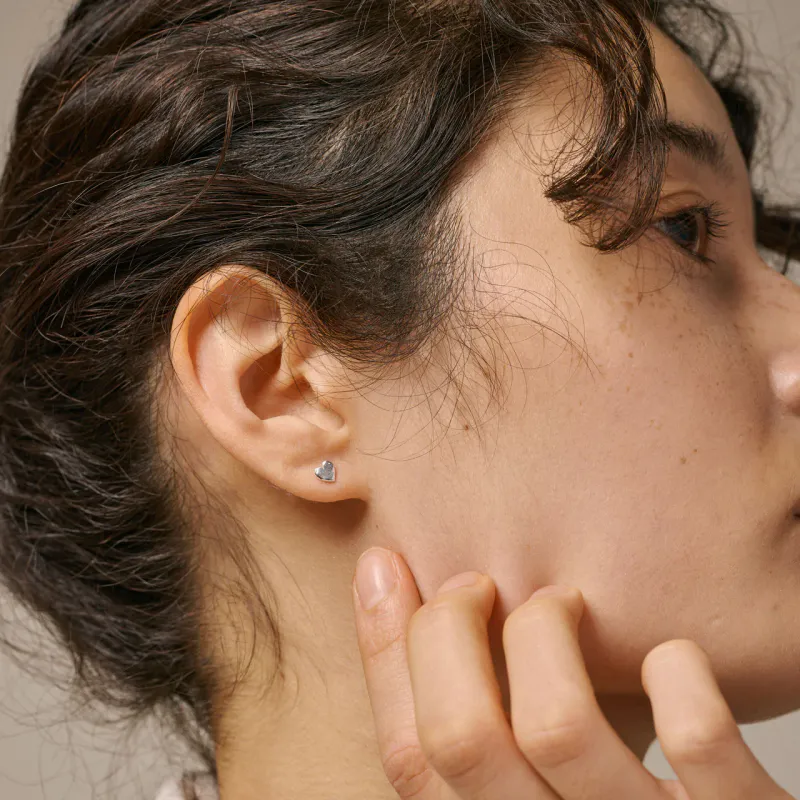Enamel Studs Heart Silver 